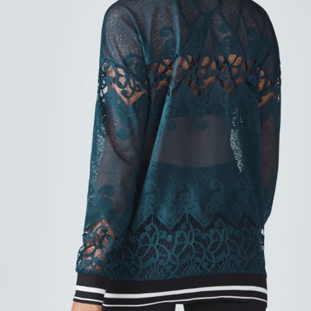NWOT Fabletics ‘Sophie’ lace tunic, size S - Picture 2 of 7